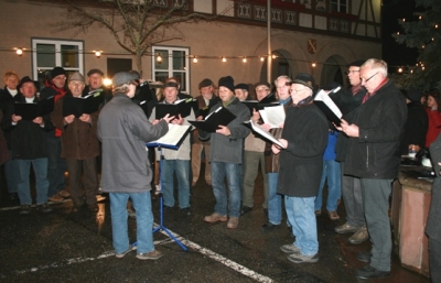 18. Dez. Singen unterm Weihnachtsbaum