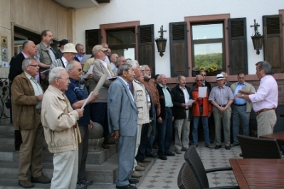 Ausflug mit Enkirch - Die Männer begrüßen den Morgen