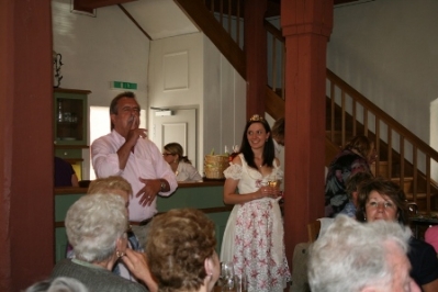 Ausflug mit Enkirch - Ein Ständchen für die Weinprinzessin