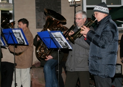 Singen unterm Weihnachtsbaum