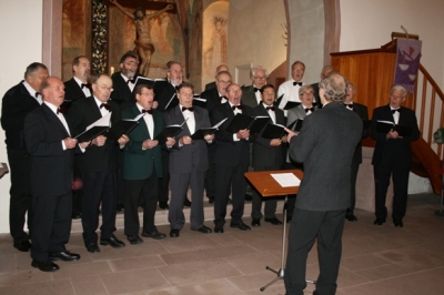 Die Männer singen am 3. Advent in der Kirche