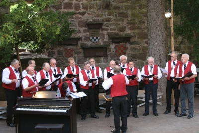Der Männerchor beim Burgfestival in Zavelstein 16 07 2011